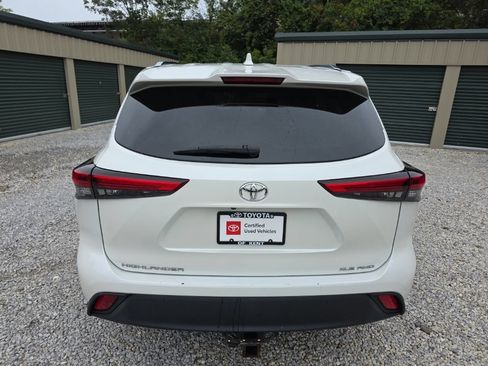 Certified 2020 Toyota Highlander XLE AWD/4WD image 5