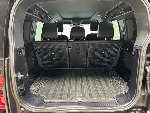 Used 2023 Land Rover Defender 110 X-Dynamic SE image 42