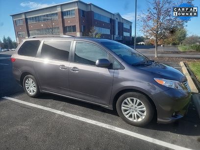 Used 2015 Toyota Sienna XLE