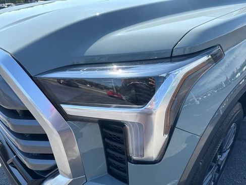 Used 2024 Toyota Tundra Limited AWD/4WD image 9