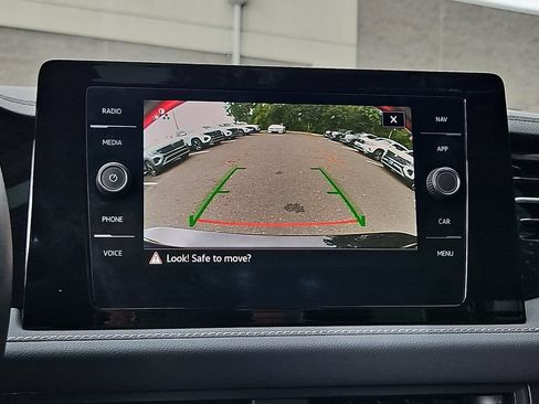 Certified 2026 Volkswagen Jetta SEL FWD image 18