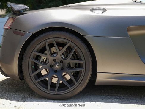 Used 2011 Audi R8 V10 image 10