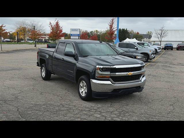Used 2018 Chevrolet Silverado 1500 LT AWD/4WD image 30