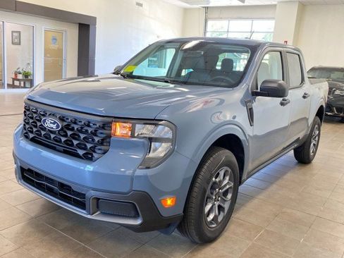 New 2025 Ford Maverick XLT image 4