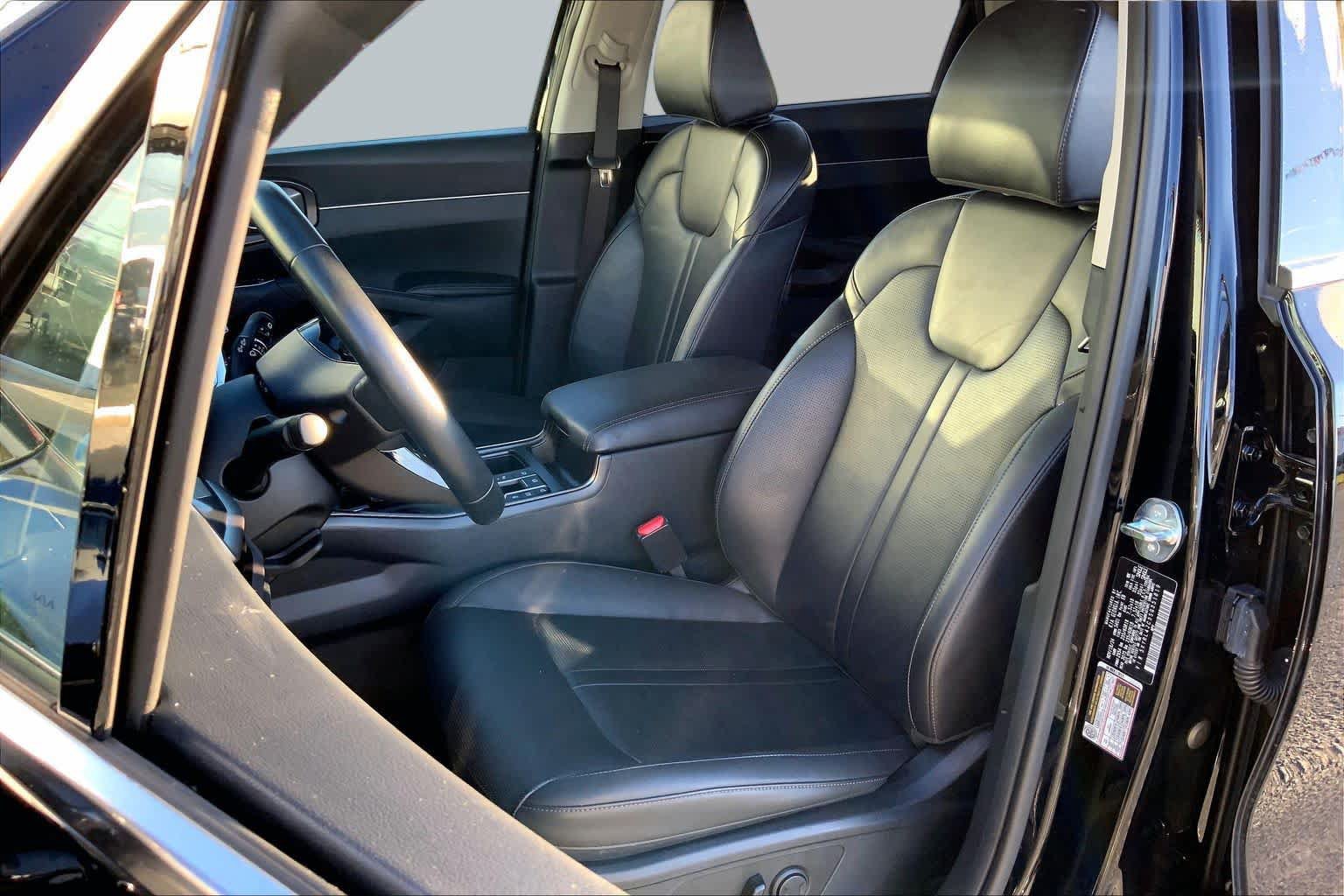 Used 2025 Kia Sorento S w/ Panoramic Sunroof Package FWD image 7