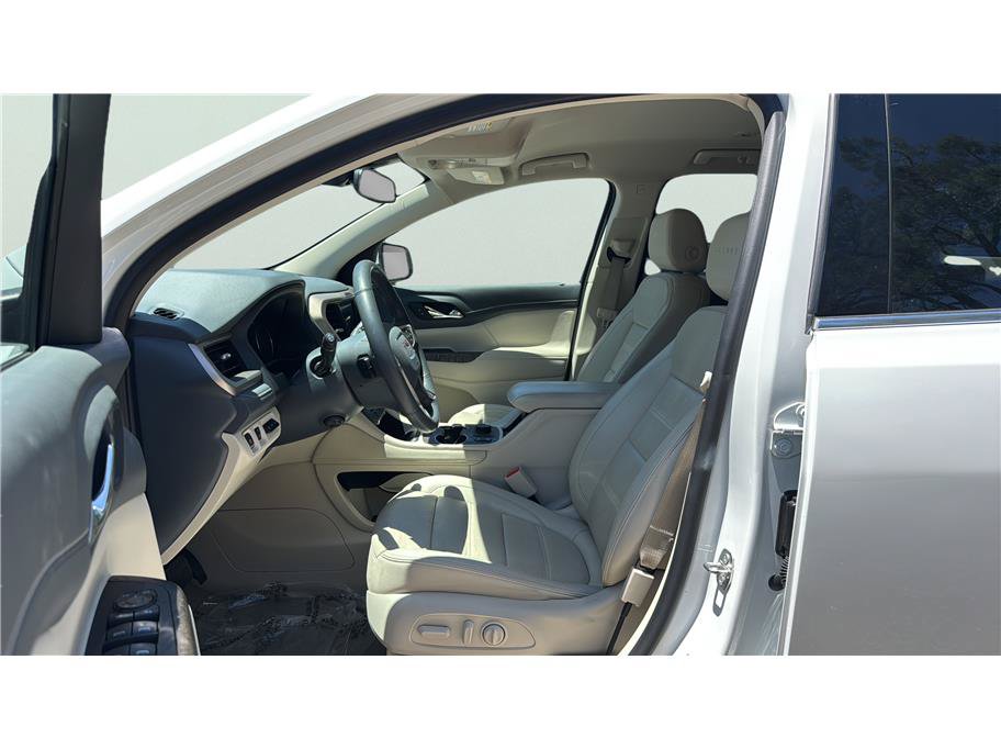 Used 2023 GMC Acadia Denali AWD/4WD image 10