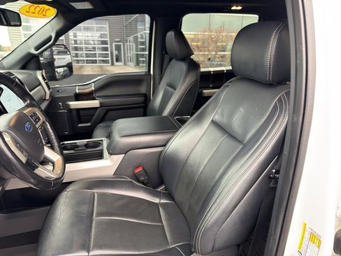 Used 2022 Ford F250 Lariat w/ Chrome Package image 16