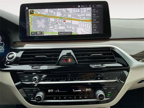 Used 2022 BMW 530e w/ M Sport Package image 15