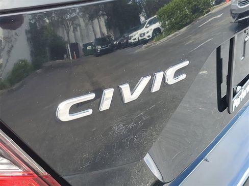 Used 2018 Honda Civic EX image 9