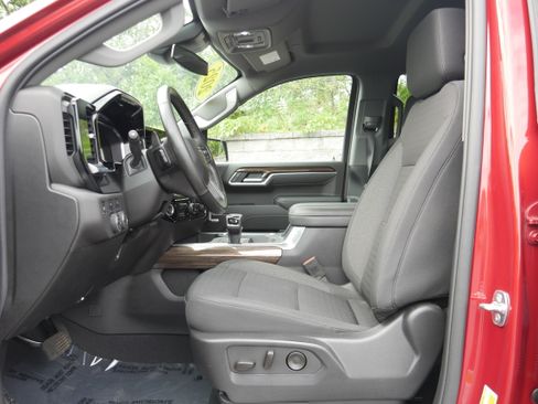 Certified 2025 Chevrolet Silverado 1500 RST w/ Convenience Package II AWD/4WD image 13