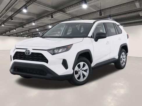 Used 2021 Toyota RAV4 LE AWD/4WD image 1
