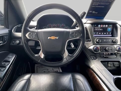 Used 2019 Chevrolet Suburban LT RWD image 5