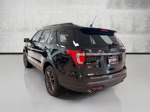 Used 2018 Ford Explorer XLT w/ Equipment Group 202A image 7