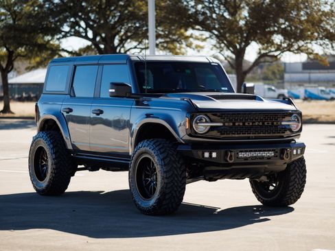 Used 2022 Ford Bronco Wildtrak image 4