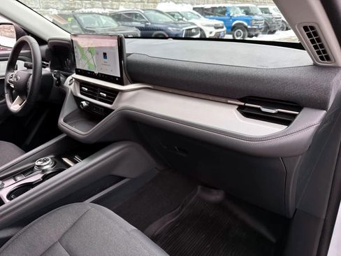 Used 2025 Ford Explorer Active image 9