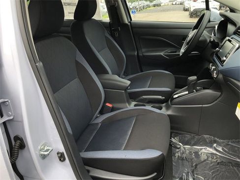 Certified 2025 Nissan Versa SV w/ Trunk Package image 18