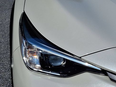 Certified 2024 Subaru Crosstrek 2.0i Premium AWD/4WD image 10