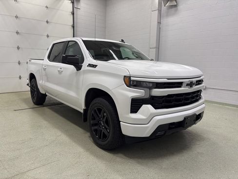 Used 2025 Chevrolet Silverado 1500 RST AWD/4WD image 2