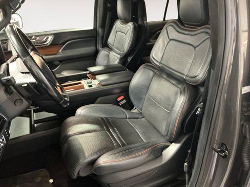Certified 2022 Lincoln Navigator Black Label AWD/4WD image 9