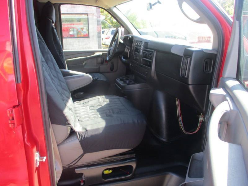 Used 2012 Chevrolet Express 1500 RWD image 9