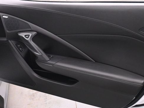 Used 2016 Chevrolet Corvette Z06 w/ 2LZ Preferred Equipment Group RWD image 13