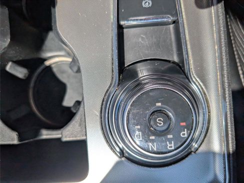 Used 2023 Ford Edge Titanium image 18