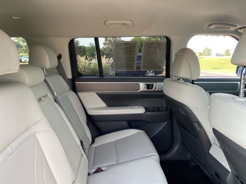 Used 2024 Hyundai Santa Fe SEL FWD image 21