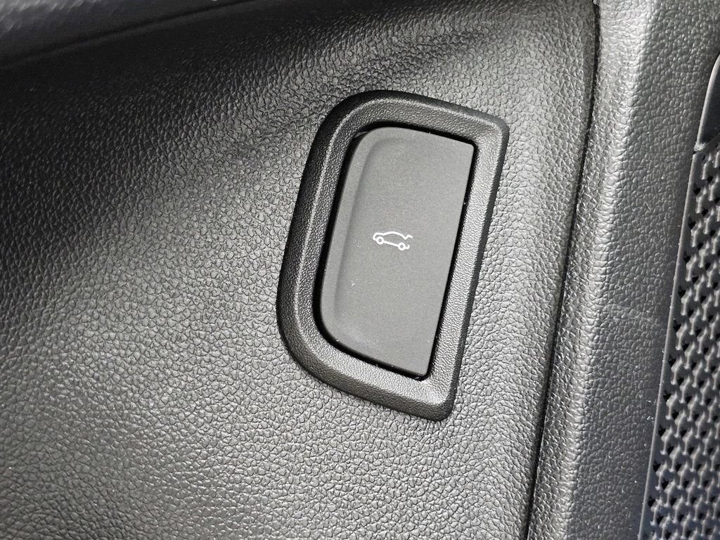 Used 2024 Chevrolet Blazer EV LT AWD/4WD image 34