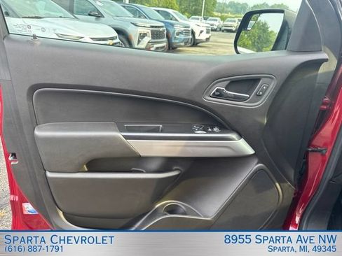 Used 2018 Chevrolet Colorado LT w/ LT Convenience Package AWD/4WD image 11