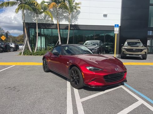 Used 2021 MAZDA MX-5 Miata Club image 5