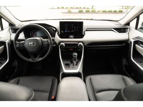 Used 2025 Toyota RAV4 XLE w/ Convenience Package FWD image 20