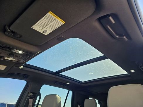 Used 2021 Chevrolet Tahoe Z71 image 21