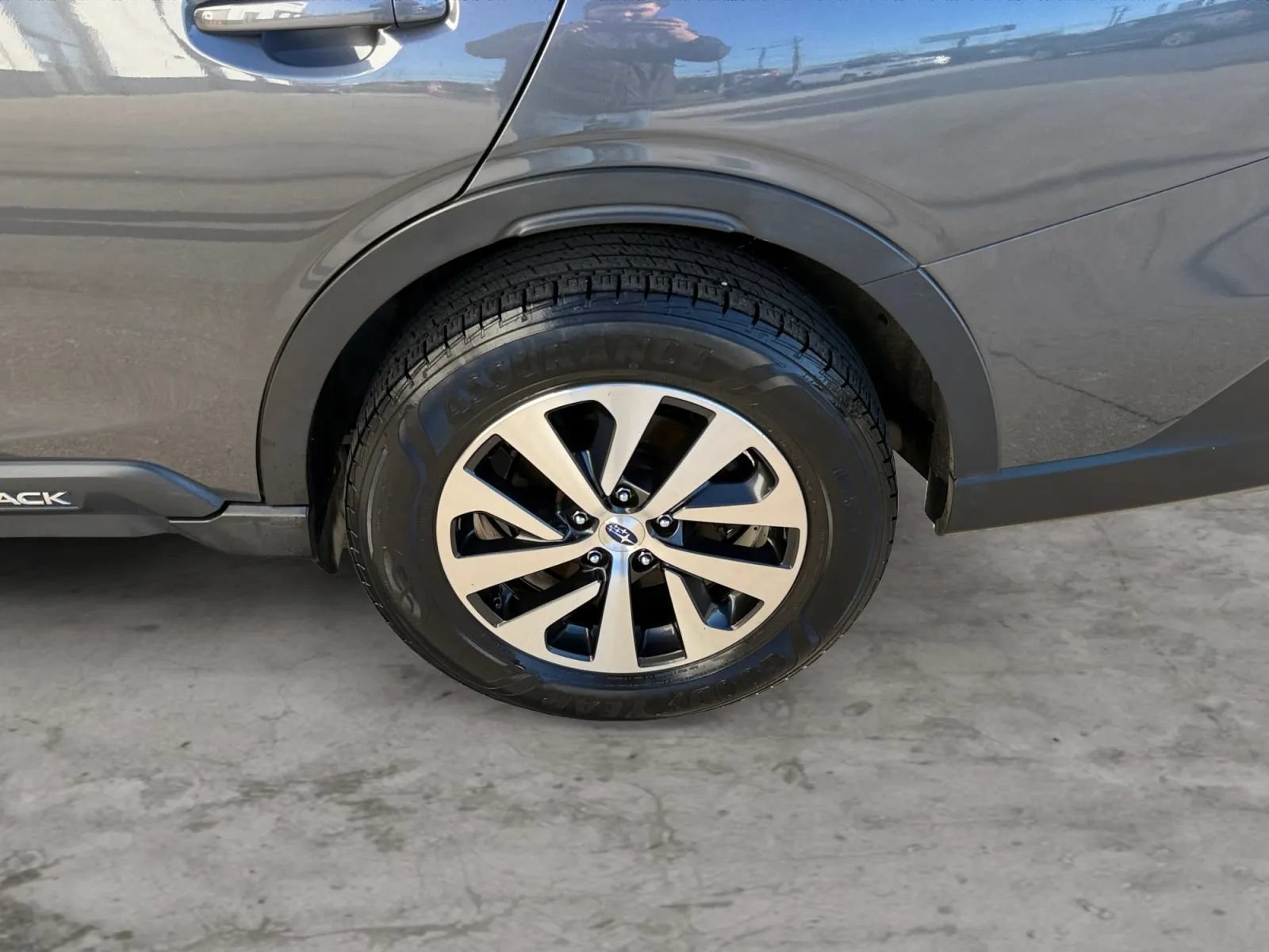 Used 2020 Subaru Outback Premium w/ Popular Package #1 AWD/4WD image 43