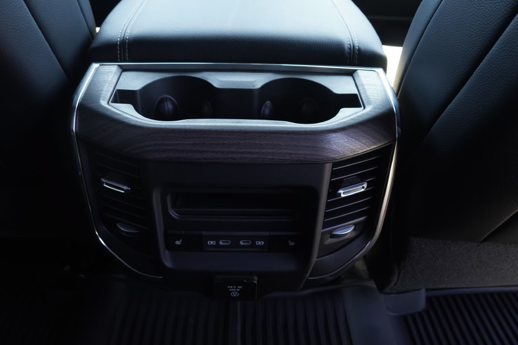 New 2027 RAM 3500 Laramie AWD/4WD image 33