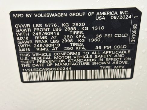 Used 2025 Volkswagen Atlas Cross Sport SE AWD/4WD image 35
