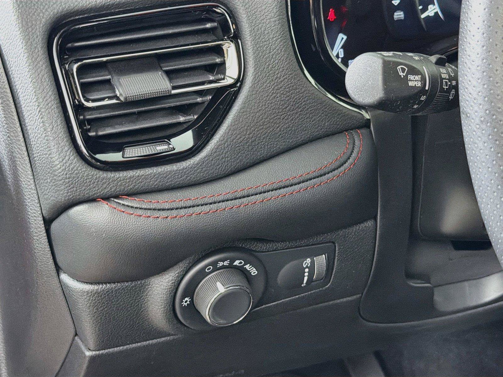 Used 2025 Dodge Durango GT AWD/4WD image 17