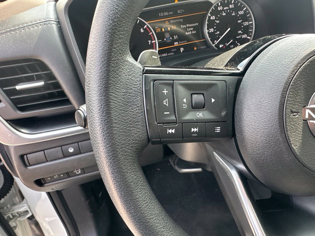 Used 2023 Nissan Rogue SV AWD/4WD image 17