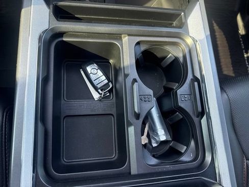 Used 2024 Ford F250 Lariat w/ Lariat Ultimate Package AWD/4WD image 25