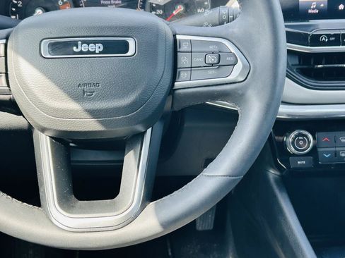 Used 2023 Jeep Compass Limited AWD/4WD image 16