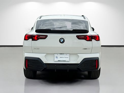 New 2026 BMW X2 xDrive28i w/ Technology Package AWD/4WD image 4