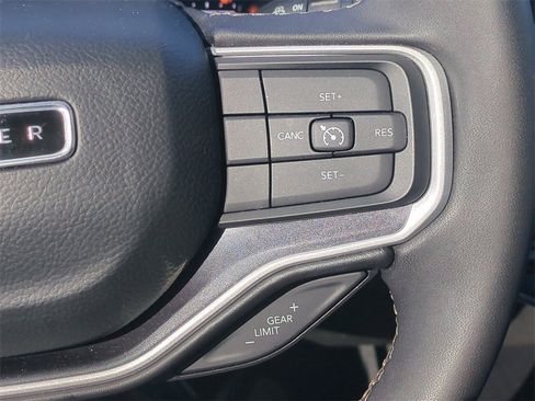 Used 2022 Jeep Wagoneer Series I w/ Premium Group I image 30