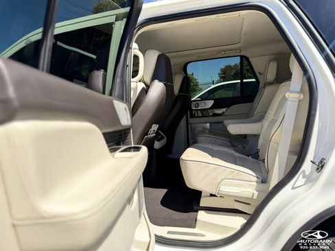 Used 2021 Lincoln Navigator Black Label w/ Cargo Convenience Package AWD/4WD image 36