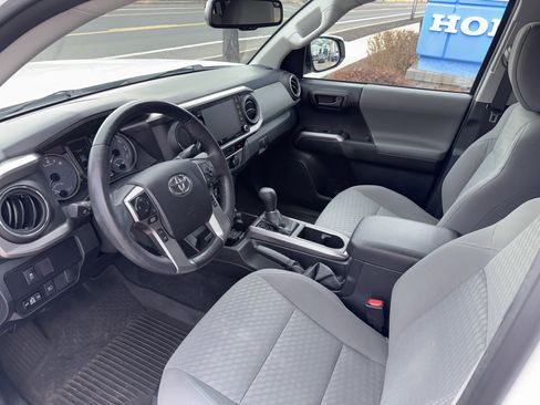 Used 2022 Toyota Tacoma 4x4 Double Cab image 15