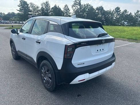 Used 2025 Nissan Kicks S FWD image 5