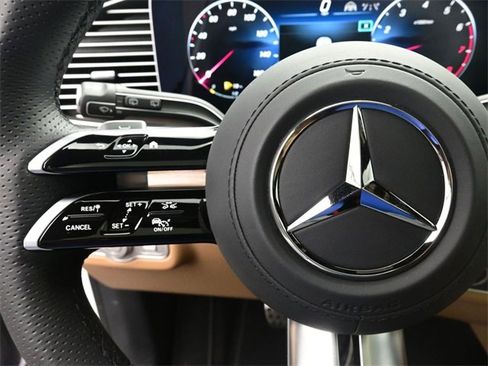 New 2025 Mercedes-Benz GLS 450 4MATIC image 15