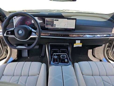 New 2025 BMW i7 eDrive50 image 9