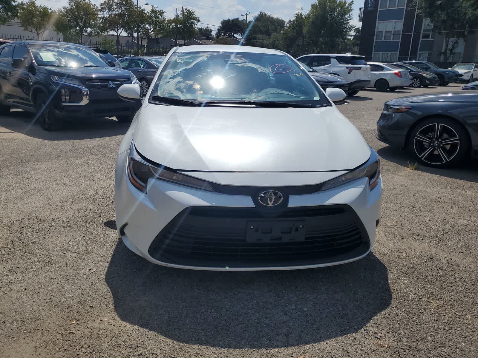 Used 2025 Toyota Corolla LE FWD image 8