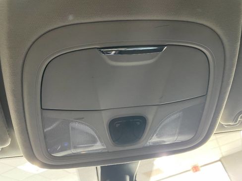 Used 2015 Chrysler 200 Limited image 38