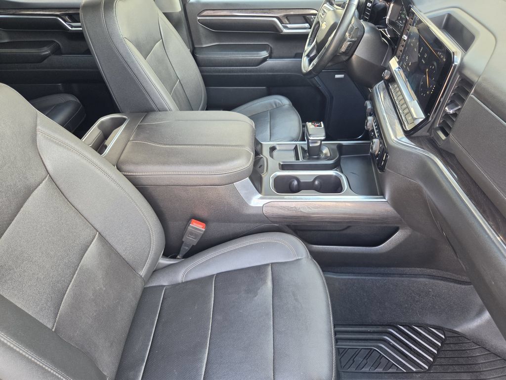 Used 2023 Chevrolet Silverado 1500 LTZ w/ LTZ Convenience Package II AWD/4WD image 13
