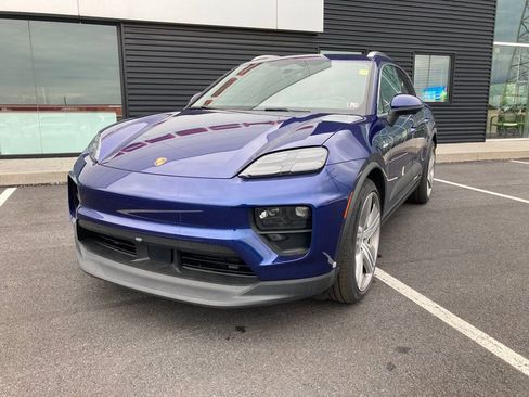 Used 2024 Porsche Macan 4 Electric image 7